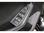 BMW 1-Serie 118i Sportline Automaat | Leer | Stoelverwarming | 18 Inch | Camera | Live Cockpit Plus | Apple Carplay / Android Auto