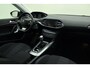 Peugeot 308 SW 1.2 PureTech Blue Lease Premium 130pk | Navigatie | Panoramadak | Climate Control | Trekhaak | Camera | Cruise Control | Parkeersensoren | Apple Carplay - Android Auto
