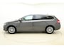 Peugeot 308 SW 1.2 PureTech Blue Lease Premium 130pk | Navigatie | Panoramadak | Climate Control | Trekhaak | Camera | Cruise Control | Parkeersensoren | Apple Carplay - Android Auto