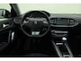 Peugeot 308 SW 1.2 PureTech Blue Lease Premium 130pk | Navigatie | Panoramadak | Climate Control | Trekhaak | Camera | Cruise Control | Parkeersensoren | Apple Carplay - Android Auto