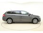 Peugeot 308 SW 1.2 PureTech Blue Lease Premium 130pk | Navigatie | Panoramadak | Climate Control | Trekhaak | Camera | Cruise Control | Parkeersensoren | Apple Carplay - Android Auto