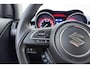 Suzuki Swift 1.2 Style Smart Hybrid 83pk | Navigatie | Climate Control | Cruise Control | Stoelverwarming | Camera | Lichtmetalen Velgen | Apple Carplay - Android Auto