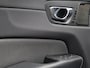 Volvo XC60 T8 AWD Recharge R-Design / Trekhaak / Pan. dak / 360 camera / Stoel+stuur+achterbankverwarming