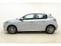 Peugeot 208 1.2 PureTech Blue Lease Active 75 PK | Handgeschakeld | Licht Metalen Velgen | Parkeersensor | Airco | Cruise Control | Bluetooh | Mirror Screen | Apple Carplay | 1e eigenaar