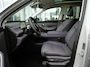 Leapmotor C10 Design 69.9 kWh | Demo | Diverse kleuren leverbaar | 1500 kg trekgewicht | Wltp 420 km | Stuurverwarming | Stoelverwarming en koeling | Elektrisch verstelbare voorstoelen | Navigatie | Keyless entry & start | 20 inch lichtmetalen velgen | Led verlichting
