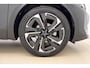 Peugeot 408 1.2 Hybrid 145 e-DCS6 Allure | Achteruitrijcamera | Dealer Onderhouden l Wireless Apple Carplay & Android Auto l TomTom Navigatie l DAB l Bluetooth l PDC l Camera l LED l Lichtmetalen Velgen