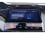 Peugeot 408 1.2 Hybrid 145 e-DCS6 Allure | Achteruitrijcamera | Dealer Onderhouden l Wireless Apple Carplay & Android Auto l TomTom Navigatie l DAB l Bluetooth l PDC l Camera l LED l Lichtmetalen Velgen