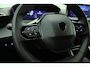 Peugeot e-2008 EV Allure Avantage 54 kWh | Navigatie | Achteruitrijcamera | Adapt. Cruise control | Parkeersensor | Apple Carplay/Android Auto | Lichtmetalen velgen