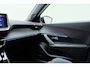Peugeot e-2008 EV GT 54 kWh | Achteruitrijcamera | Dakrails | Cruise control | Climate control | Navigatie | Stof/lederen bekleding | 16" lichtmetalen velgen | Apple/Android carplay | 400km WLTP | 100% Elektrisch