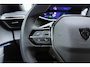 Peugeot e-2008 EV GT 54 kWh | Achteruitrijcamera | Dakrails | Cruise control | Climate control | Navigatie | Stof/lederen bekleding | 16" lichtmetalen velgen | Apple/Android carplay | 400km WLTP | 100% Elektrisch