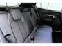 Peugeot e-2008 EV GT 54 kWh | Achteruitrijcamera | Dakrails | Cruise control | Climate control | Navigatie | Stof/lederen bekleding | 16" lichtmetalen velgen | Apple/Android carplay | 400km WLTP | 100% Elektrisch
