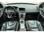 Volvo XC60 2.0 T5 FWD Ocean Race 245pk | Panorama dak | Elektrische stoelen | Verwarmde voorruit | Stoelverwarming | Handsfree kofferklep | Camera | Lederen bekleding | Afneembare trekhaak | 1.600kg trekgewicht | NL auto
