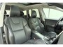 Volvo XC60 2.0 T5 FWD Ocean Race 245pk | Panorama dak | Elektrische stoelen | Verwarmde voorruit | Stoelverwarming | Handsfree kofferklep | Camera | Lederen bekleding | Afneembare trekhaak | 1.600kg trekgewicht | NL auto