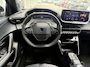 Peugeot e-2008 EV Allure 54 kWh | tot 406km WLTP range | Parkeersensoren voor + achter | Draadloos Apple Carplay/Android Auto | Cruise Control | Privacy Glass