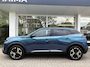 Peugeot e-2008 EV Allure 54 kWh | tot 406km WLTP range | Parkeersensoren voor + achter | Draadloos Apple Carplay/Android Auto | Cruise Control | Privacy Glass