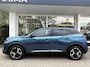 Peugeot e-2008 EV Allure 54 kWh | tot 406km WLTP range | Parkeersensoren voor + achter | Draadloos Apple Carplay/Android Auto | Cruise Control | Privacy Glass