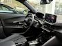 Peugeot e-2008 EV Allure 54 kWh | tot 406km WLTP range | Parkeersensoren voor + achter | Draadloos Apple Carplay/Android Auto | Cruise Control | Privacy Glass
