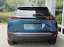 Peugeot e-2008 EV Allure 54 kWh | tot 406km WLTP range | Parkeersensoren voor + achter | Draadloos Apple Carplay/Android Auto | Cruise Control | Privacy Glass