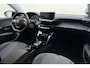 Peugeot 208 1.2 Hybrid 110 e-DCS6 Allure | Parkeersensoren | Appel Carplay/Android Auto draadloos | Climate Control | Cruise Control | Privacy Glass