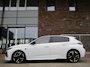 Peugeot 308 1.2 Hybrid 145 e-DCS6 GT € 6000,- DEMOVOORDEEL! | AGR stoelen | Stoel en stuurverwarming | Camera rondom | Adaptieve cruise control | Panoramadak | Afneembare trekhaak | Full led | 18 inch lichtmetalen velgen