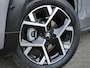 Citroën C3 Aircross 1.2 PureTech Shine Pack | Panoramadak | | Camera | Climate control | Navigatie | 17 inch lichtmetalen velgen | Keyless entry en start