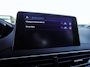Peugeot 3008 1.2 PureTech Blue Lease Executive | Trekhaak | Navigatie | Climate control | Lichtmetalen velgen | Cruise control | Parkeersensoren achter | Apple carplay/Android auto
