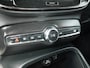Volvo XC40 1.5 T3 Momentum Business | Zwart dak | Navigatie | Adaptieve Cruise control | Camera | Elektrische achterklep | Elektrisch verstelbare stoelen met geheugen