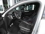 Volvo XC40 1.5 T3 Momentum Business | Zwart dak | Navigatie | Adaptieve Cruise control | Camera | Elektrische achterklep | Elektrisch verstelbare stoelen met geheugen