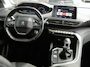 Peugeot 3008 1.2 PureTech Première | Elektrisch bedienbare achterklep | 19 inch velgen | Keyless entry en start | Dealer onderhouden | Navigatie | Zwart Dak | Climate control