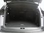 Peugeot 3008 1.2 PureTech Première | Elektrisch bedienbare achterklep | 19 inch velgen | Keyless entry en start | Dealer onderhouden | Navigatie | Zwart Dak | Climate control