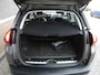 Peugeot 2008 1.2 PureTech GT-line | 110PK | Trekhaak | Achteruitrijcamera | 17 inch lichtmetalen velgen | Apple carplay/Andriod auto | Dakrails | Climate control | Cruise control