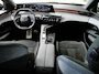 Peugeot 3008 1.2 Hybrid 136 GT | Demo | Stoel en stuurverwarming | Led | Navigatie | Achteruitrijcamera | Keyless entry en start | Parkeersensoren voor en achter | Climate control | Adaptive cruise control