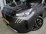 Peugeot 3008 1.2 Hybrid 136 GT | Demo | Stoel en stuurverwarming | Led | Navigatie | Achteruitrijcamera | Keyless entry en start | Parkeersensoren voor en achter | Climate control | Adaptive cruise control