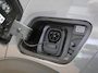 Peugeot e-2008 EV Allure Avantage 54 kWh | Camera rondom | Adaptieve cruise control | Navigatie | Draadloze telefoonoplader | Lichtmetalen velgen | Nieuwe auto | 406KM Actieradius WLTP