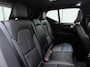 Volvo XC40 T5 262pk Recharge R-Design / Elektr. Stoelen / Panoramadak / Harman&Kardon Audio / Trekhaak / 360 Camera / Full-LED / Leder / Keyless / 19'' + All Season / ACC / BLIS / Stoel + Stuur. Verwarming / DAB /
