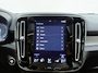 Volvo XC40 T5 262pk Recharge R-Design / Elektr. Stoelen / Panoramadak / Harman&Kardon Audio / Trekhaak / 360 Camera / Full-LED / Leder / Keyless / 19'' + All Season / ACC / BLIS / Stoel + Stuur. Verwarming / DAB /