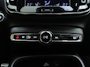 Volvo XC40 T5 262pk Recharge R-Design / Elektr. Stoelen / Panoramadak / Harman&Kardon Audio / Trekhaak / 360 Camera / Full-LED / Leder / Keyless / 19'' + All Season / ACC / BLIS / Stoel + Stuur. Verwarming / DAB /