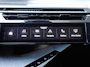 Peugeot 3008 1.6 plug-in Hybrid 195 Allure | Afneembare trekhaak | 1550KG Trekgewicht | Navigatie | Stoelverwarming | Camera achter | Full LED