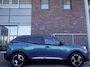 Peugeot e-2008 EV Allure 54 kWh | tot 406km WLTP range | SOH 96% | Parkeersensoren voor + achter | Draadloos Apple Carplay/Android Auto | Cruise Control | Privacy Glass