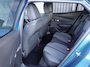 Peugeot e-2008 EV Allure 54 kWh | tot 406km WLTP range | SOH 96% | Parkeersensoren voor + achter | Draadloos Apple Carplay/Android Auto | Cruise Control | Privacy Glass