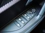 Peugeot e-2008 EV Allure 54 kWh | tot 406km WLTP range | SOH 96% | Parkeersensoren voor + achter | Draadloos Apple Carplay/Android Auto | Cruise Control | Privacy Glass