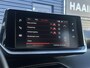 Peugeot 208 1.2 PureTech 100pk Allure | Automaat | Parkeercamera/-sensoren | Navigatie | Cruise Control | Climate Control | Full LED | Apple Carplay/Android Auto | DAB | Lichtmetalen velgen |