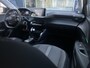 Peugeot 208 1.2 PureTech 100pk Allure | Automaat | Parkeercamera/-sensoren | Navigatie | Cruise Control | Climate Control | Full LED | Apple Carplay/Android Auto | DAB | Lichtmetalen velgen |