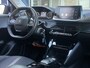 Peugeot 208 1.2 PureTech 100pk Allure | Automaat | Parkeercamera/-sensoren | Navigatie | Cruise Control | Climate Control | Full LED | Apple Carplay/Android Auto | DAB | Lichtmetalen velgen |