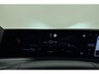 Peugeot e-5008 GT Exclusive 73 kWh 7p | AGR, Elektrisch Verstelbare, Verwarmd en Massage stoelen l Matrix LED l Panoramic scherm 21inch l 360 Vision camera's l DAB+ l Wireless Apple Carplay & Android Auto l Alcantara bekleding