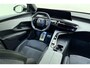 Peugeot e-5008 GT Exclusive 73 kWh 7p | AGR, Elektrisch Verstelbare, Verwarmd en Massage stoelen l Matrix LED l Panoramic scherm 21inch l 360 Vision camera's l DAB+ l Wireless Apple Carplay & Android Auto l Alcantara bekleding