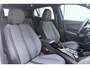 Peugeot e-2008 EV Allure Pack 50 kWh | Achteruitrijcamera | Lichtmetalen velgen | Navigatie | Apple Carplay/Android Auto |