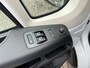 Citroën Jumper 2.2 BlueHDi 140 S&S L2H2 3.5t | Adaptieve Cruise control | Achteruitrijcamera | Climate control | Navigatie | 3 persoons | Side steps | Lichtmetalen velgen black | Pushbar