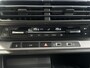 Citroën E-Jumpy L3 136 75 kWh | STX | Leer | Stoel/-Stuurverwarming | Draadloze telefoonlader | Apple Carplay/Android Auto | Lichtmetalen velgen | Climate Control | Cruise Control | Parkeercamera/-sensoren | Inbouw |