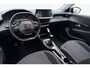 Peugeot 208 1.2 PureTech Active Pack | Navigatie | Parkeersensoren achter | Cruise Control | Lichtmetaal 16inch | Apple Carplay/Android Auto